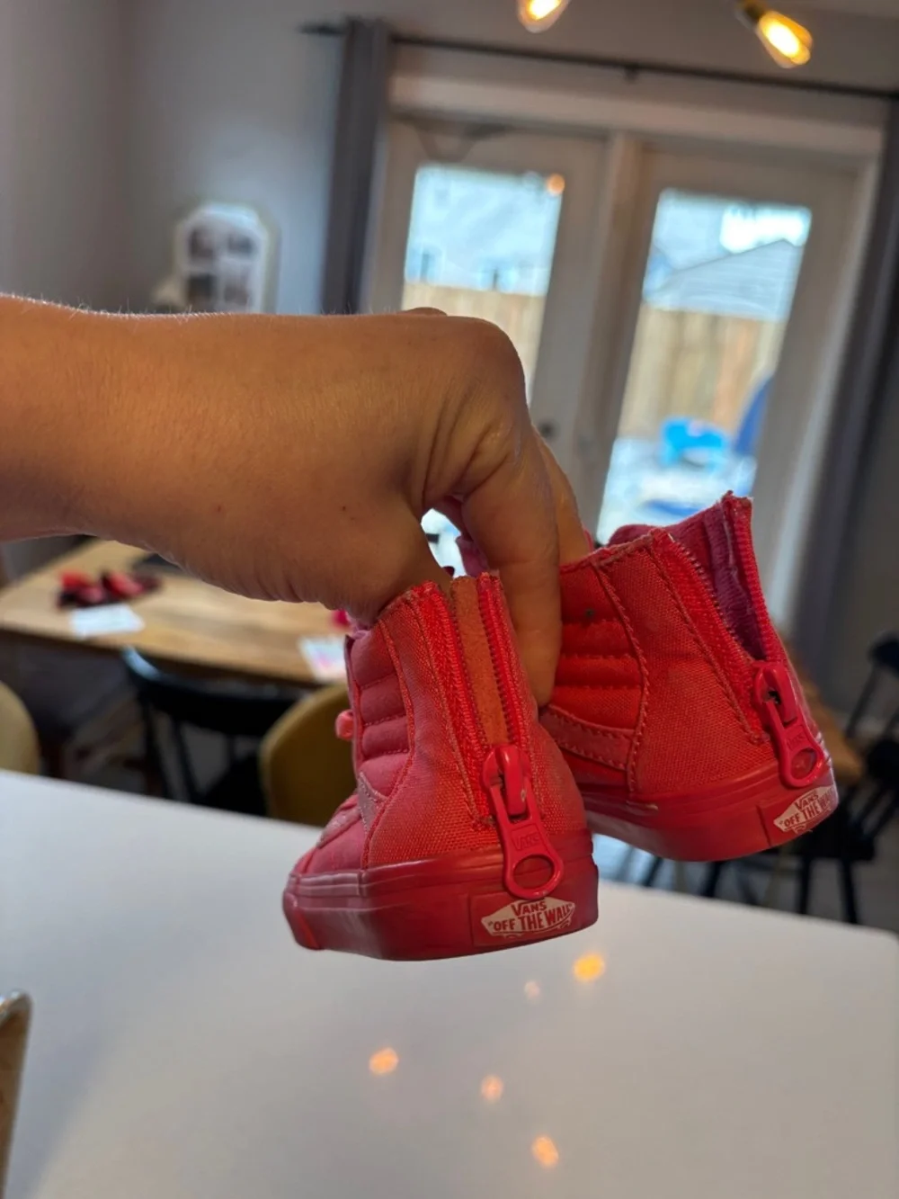 Toddler High-Top Canvas Sneakers in hot pink - Picture 2 of 3